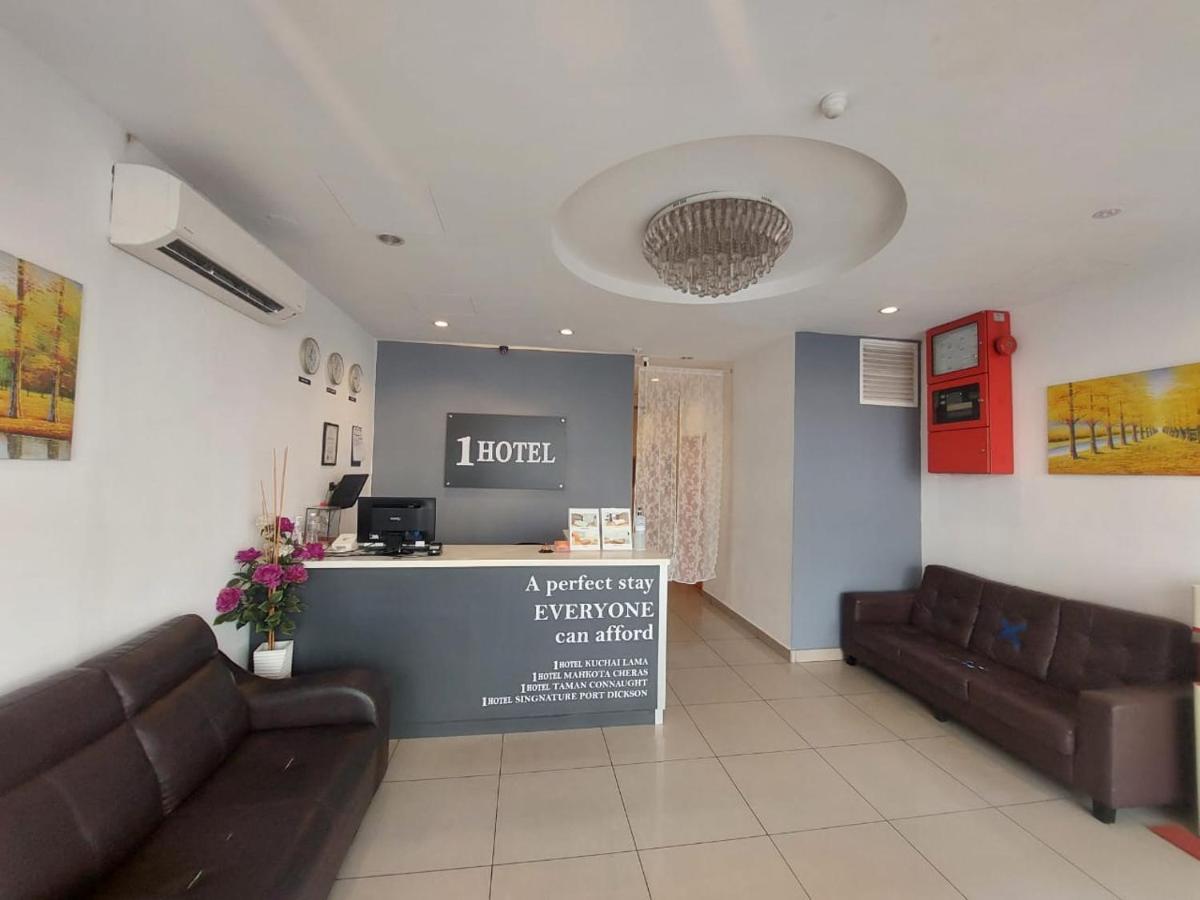 1 Hotel Taman Connaught Куала Лумпур Екстериор снимка
