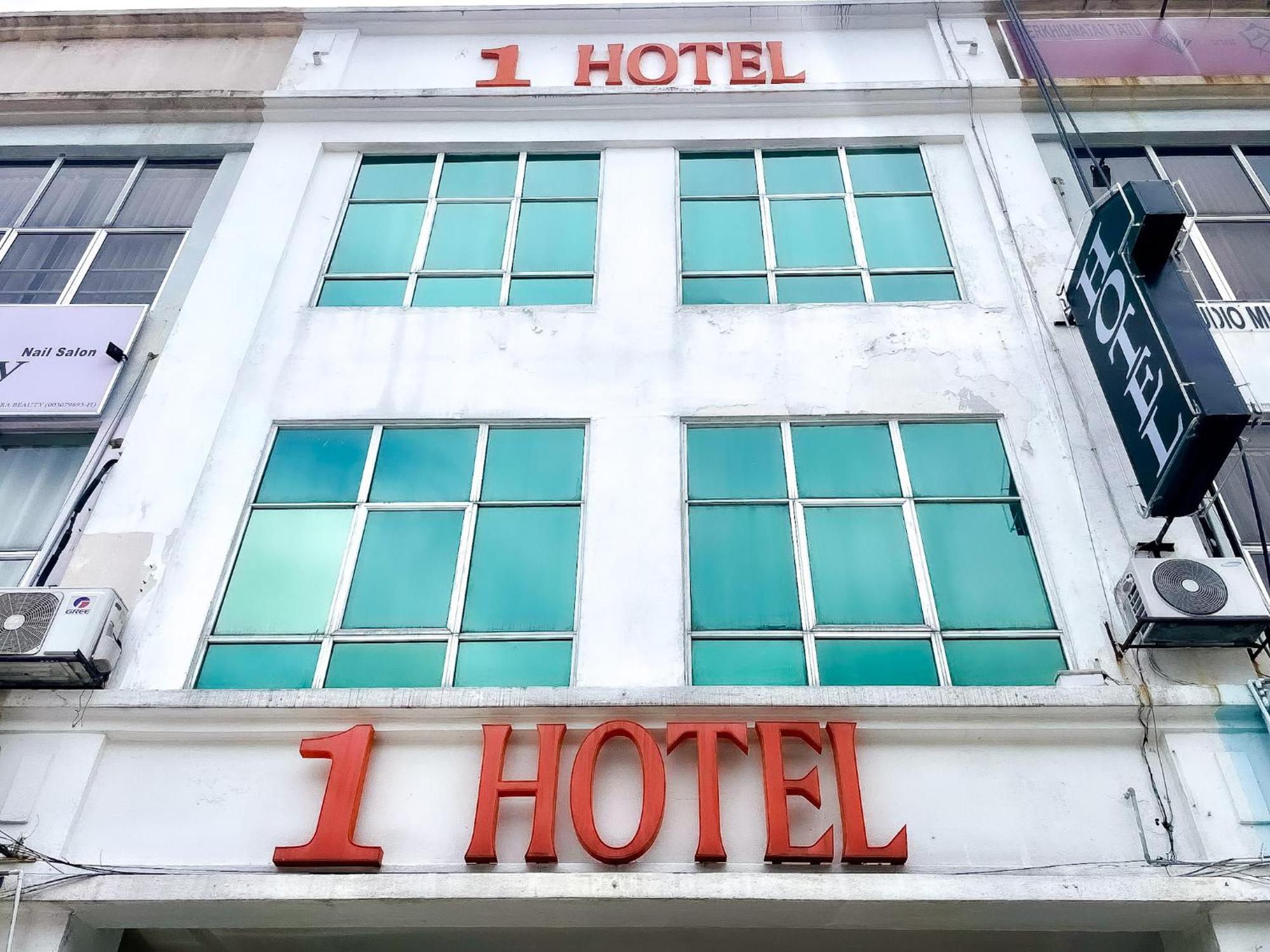 1 Hotel Taman Connaught Куала Лумпур Екстериор снимка