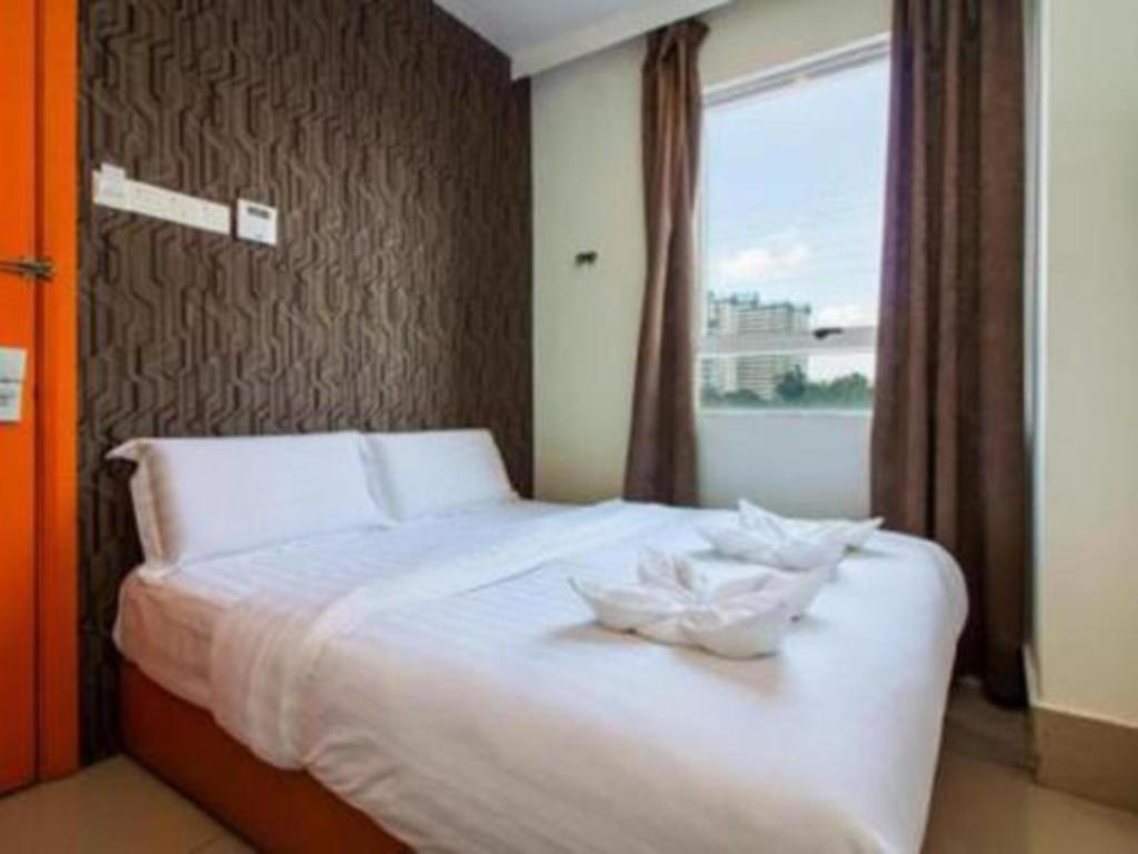 1 Hotel Taman Connaught Куала Лумпур Екстериор снимка