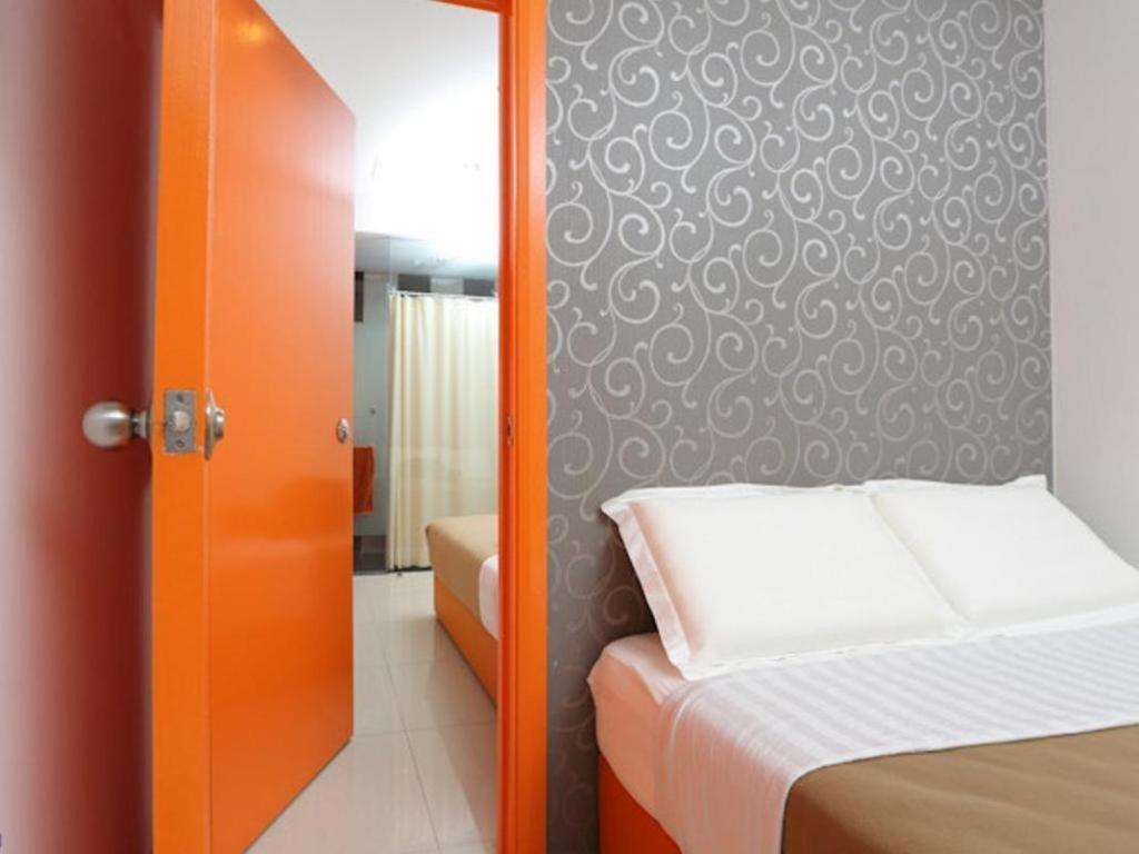 1 Hotel Taman Connaught Куала Лумпур Екстериор снимка
