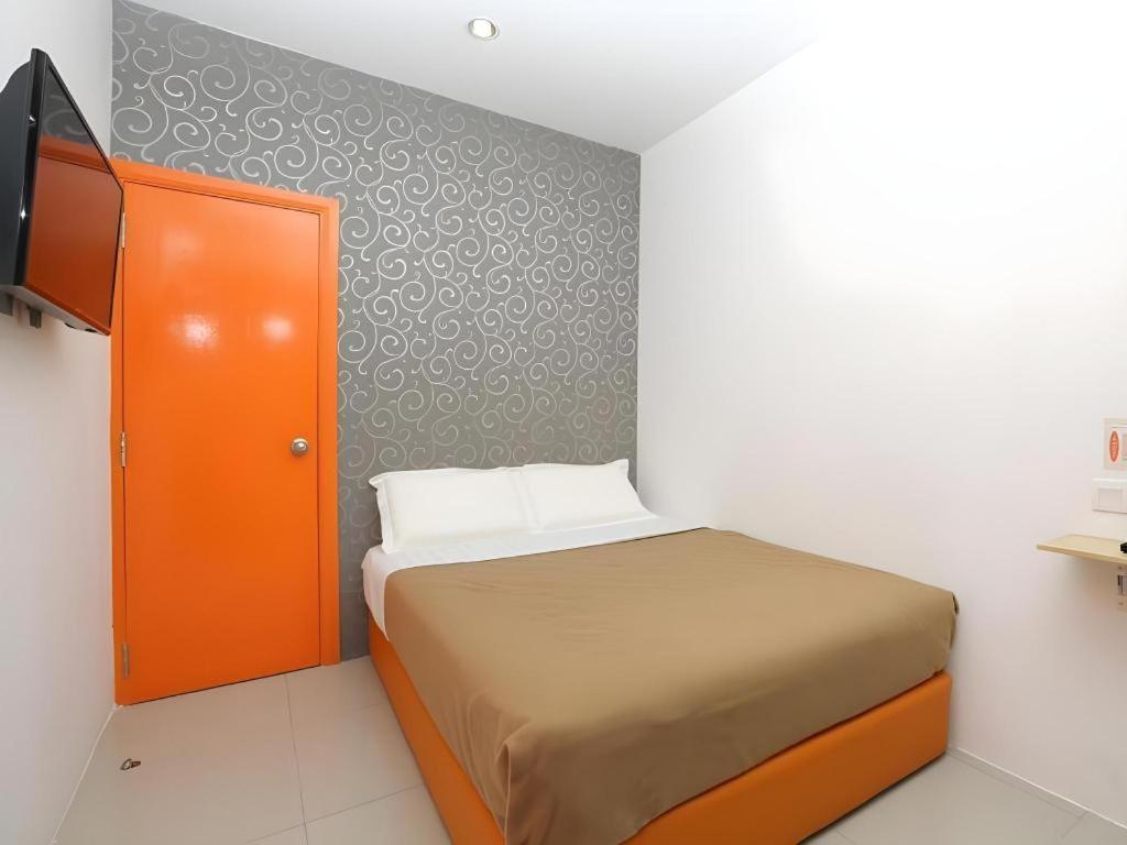 1 Hotel Taman Connaught Куала Лумпур Екстериор снимка