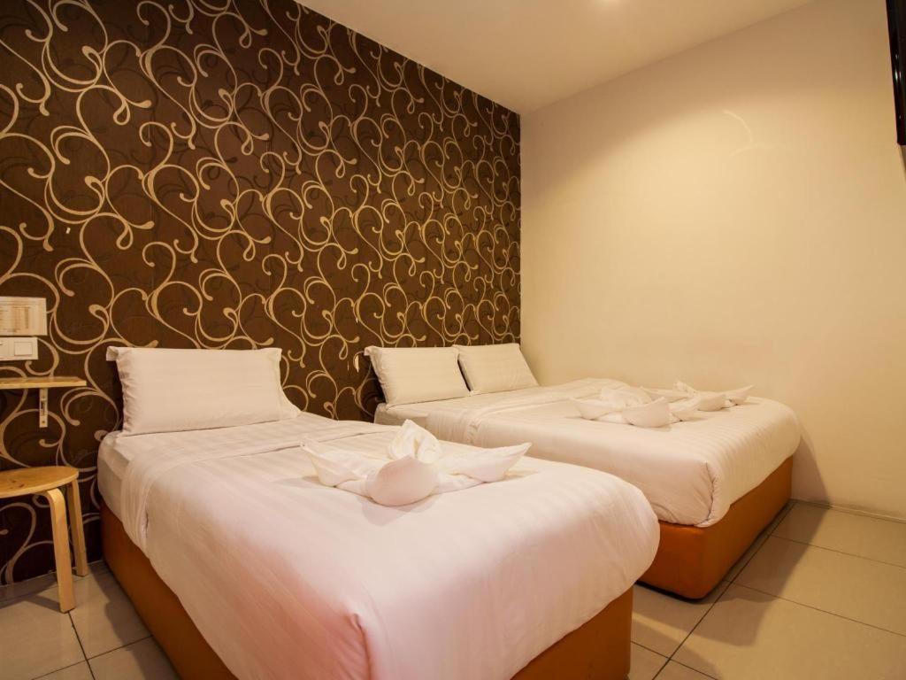 1 Hotel Taman Connaught Куала Лумпур Екстериор снимка