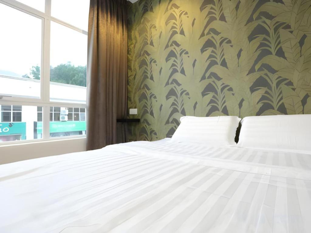 1 Hotel Taman Connaught Куала Лумпур Екстериор снимка