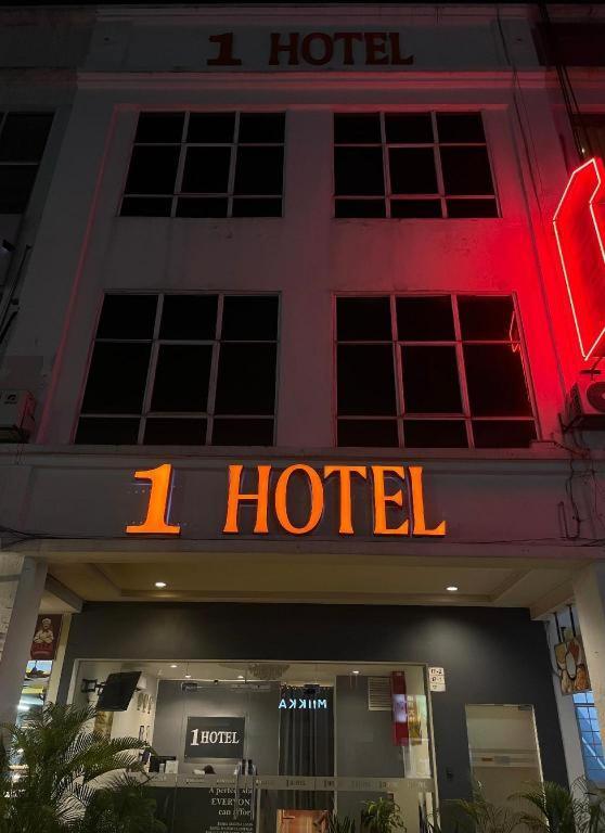 1 Hotel Taman Connaught Куала Лумпур Екстериор снимка