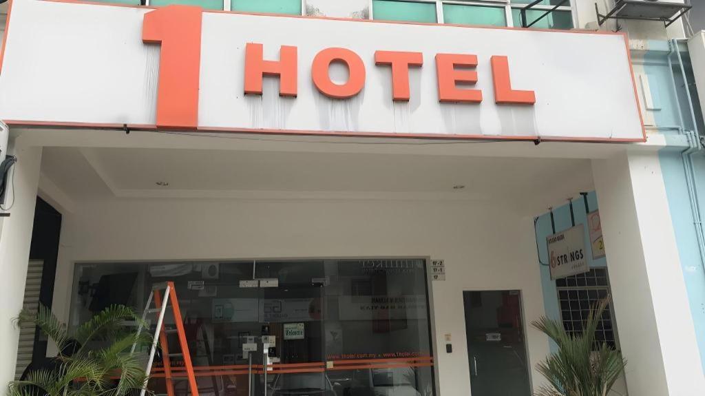 1 Hotel Taman Connaught Куала Лумпур Екстериор снимка
