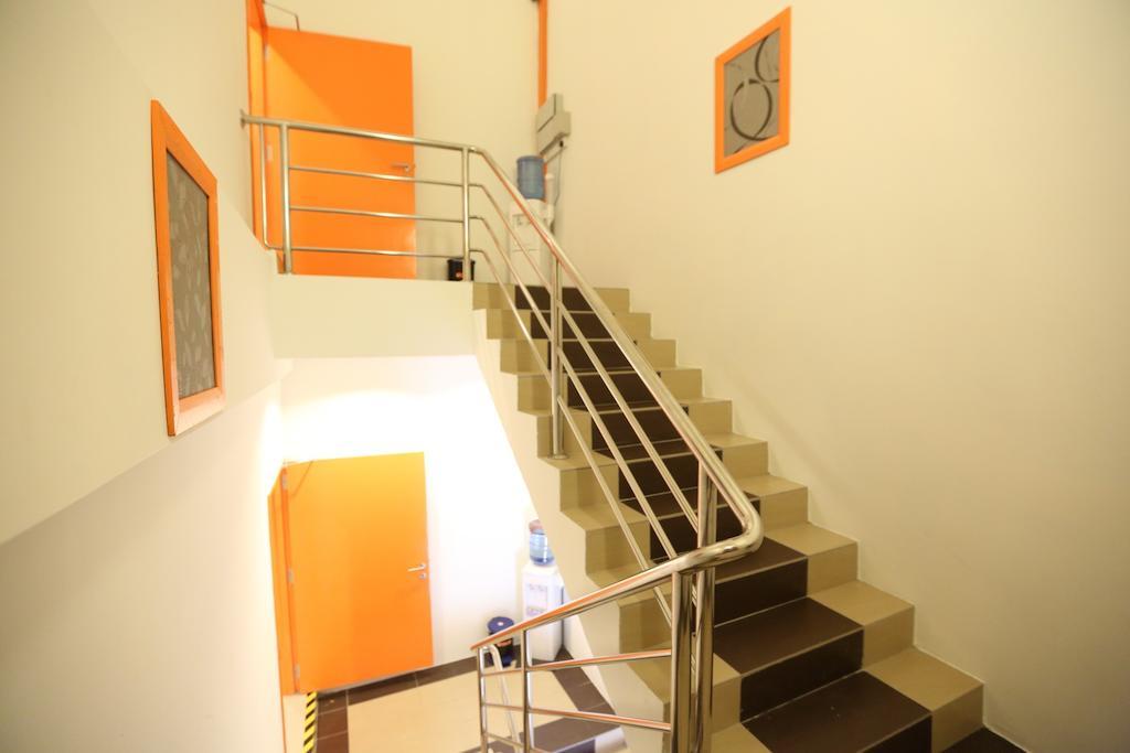 1 Hotel Taman Connaught Куала Лумпур Екстериор снимка